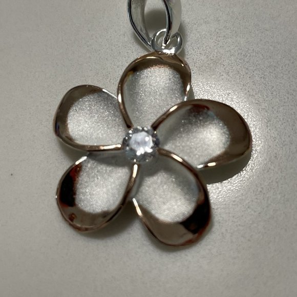 Hawaiian silver plumeria pendant 1 inch diameter, New - Picture 2 of 5